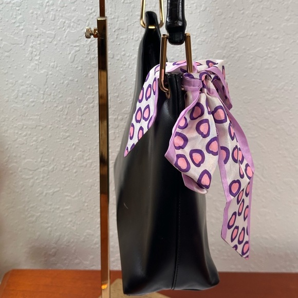 GUCCI Vintage Hand Bag 2 way Bamboo
Black Leather Authentic - Picture 8 of 16